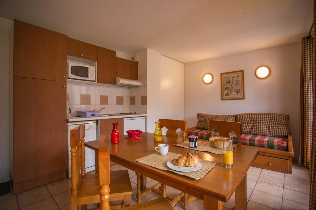 Residence Nemea Les Chalets D'Estive Cauterets Room photo